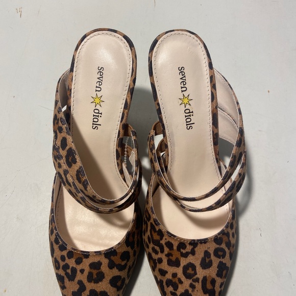 Seven dials tan/black animal print slides with 2.2” heel size 6 NWT - Picture 6 of 6